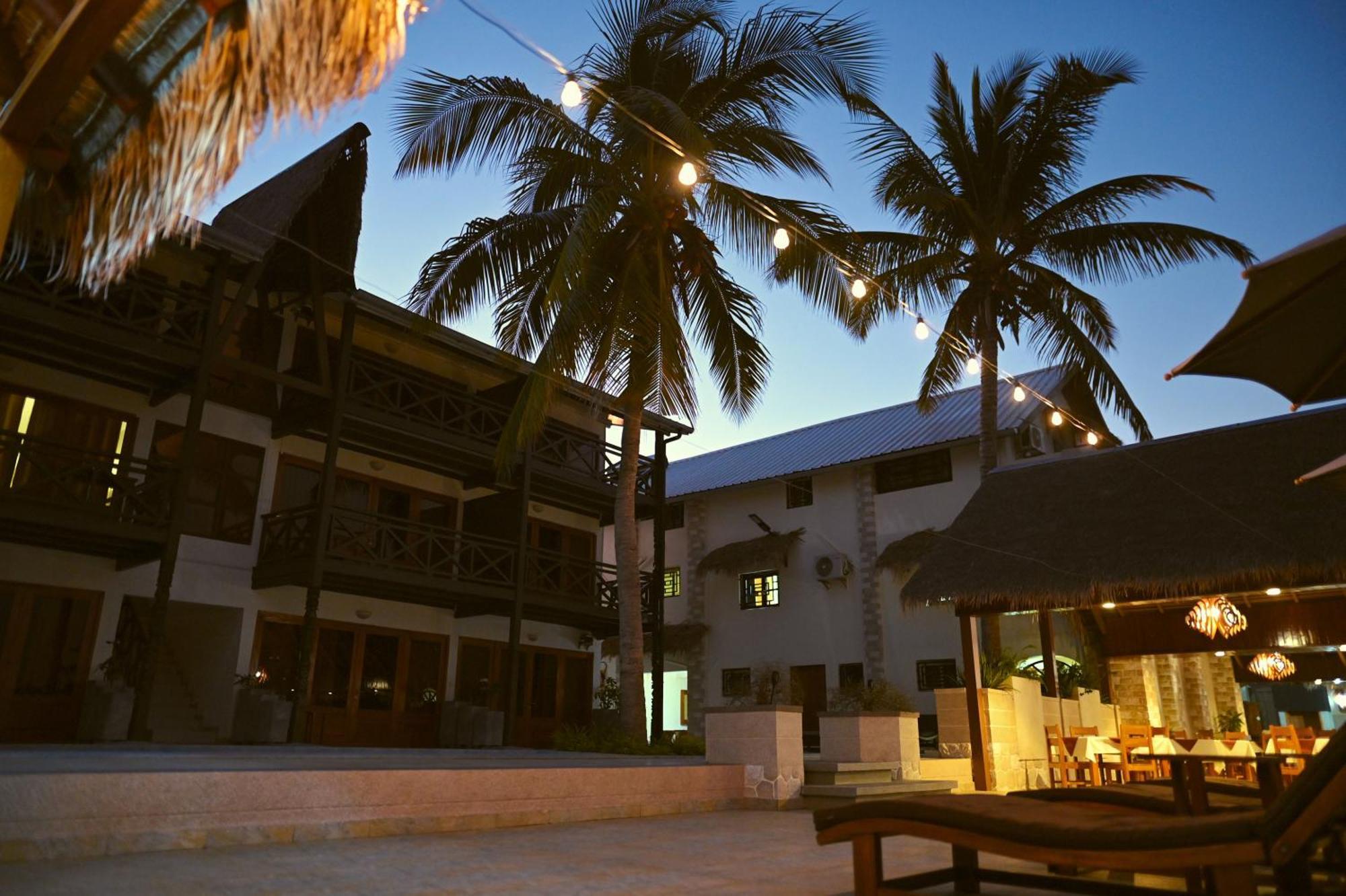 Hotel Baobab Cafe 穆龙达瓦 外观 照片